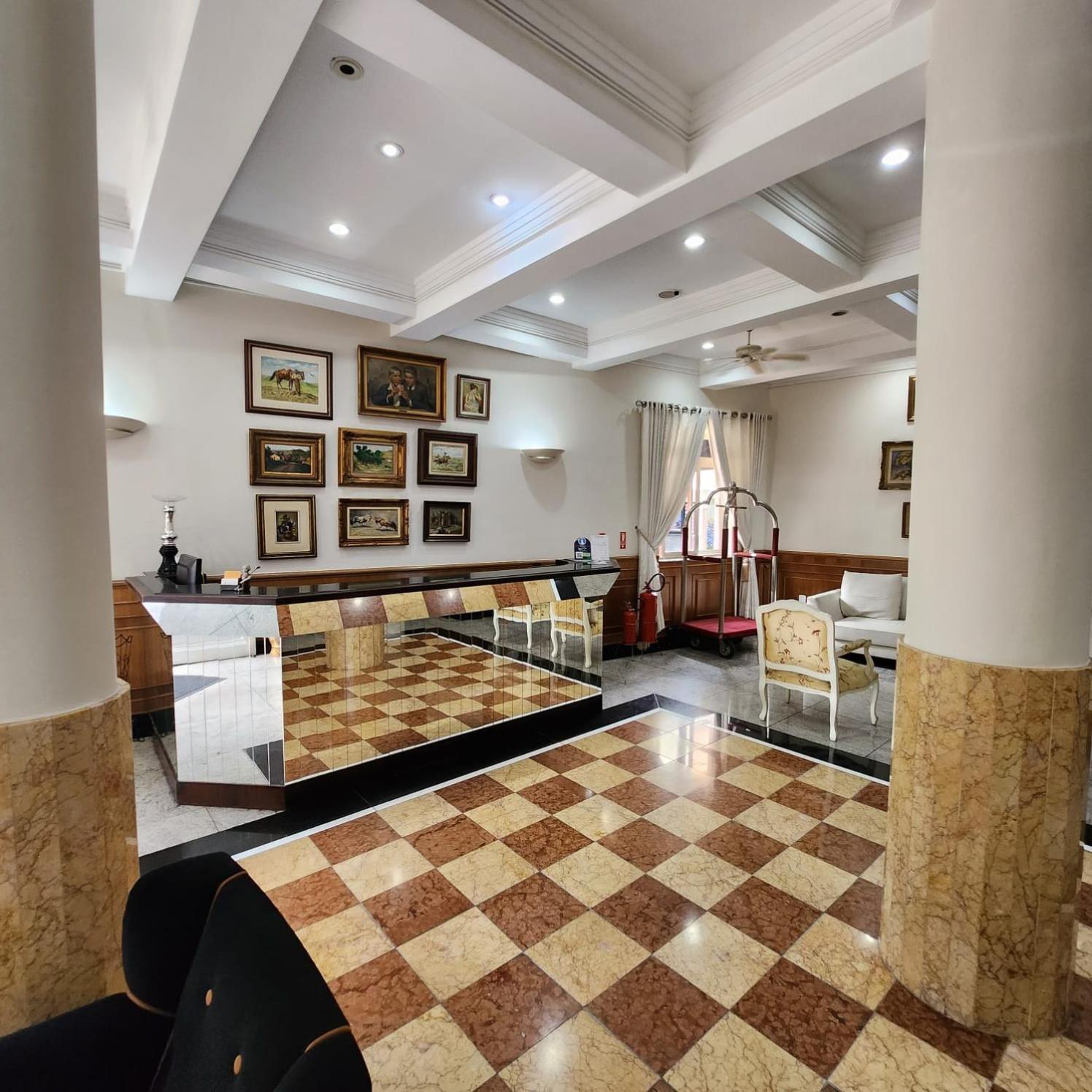 Hotel Da Vinci แซร์ฮาเนกรา ภายนอก รูปภาพ
