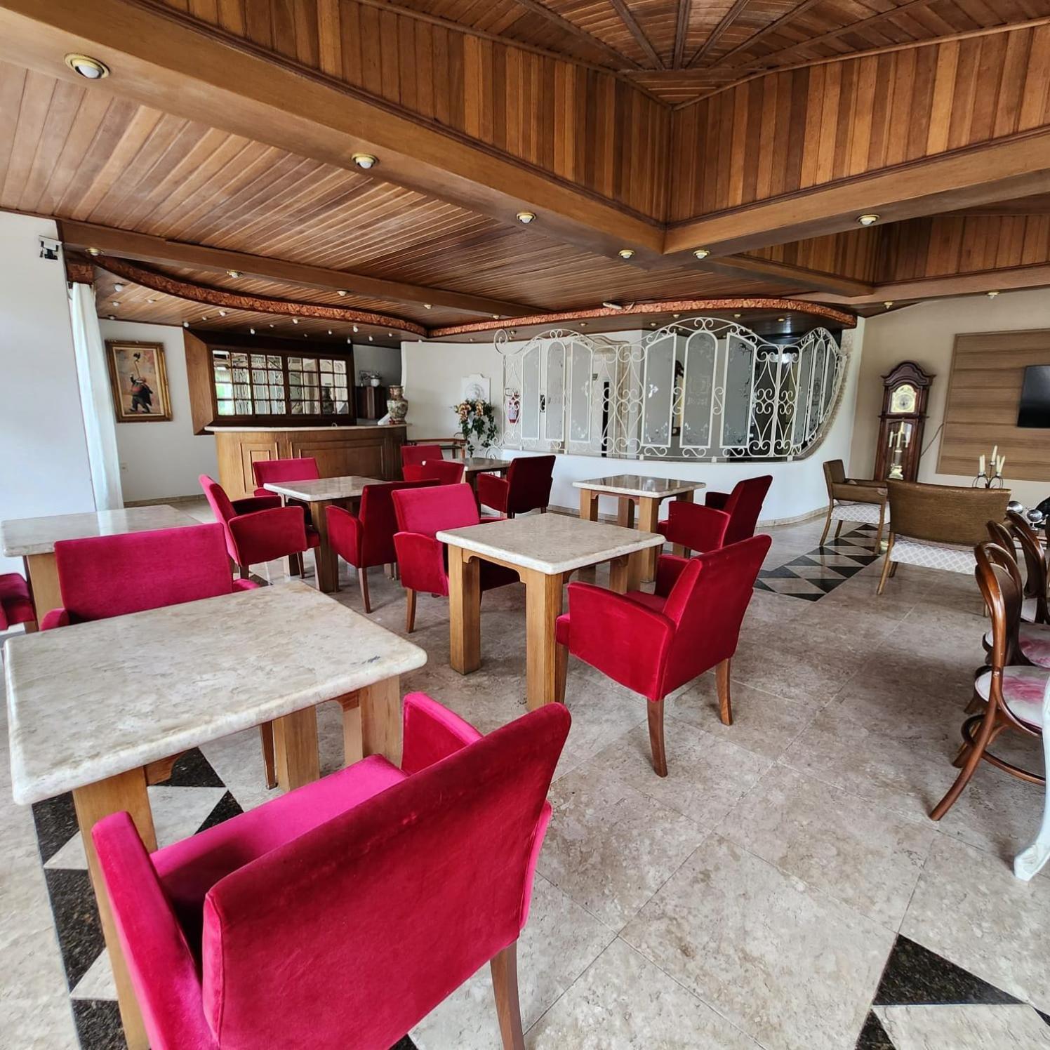 Hotel Da Vinci แซร์ฮาเนกรา ภายนอก รูปภาพ